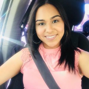 Meet your Posher, Cinthia